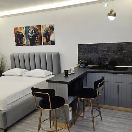 White Titanic-bluesky By Whitetitanic Năvodari