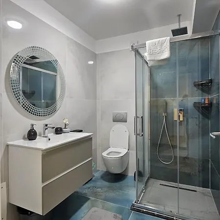 White Titanic-bluesky By Whitetitanic Năvodari