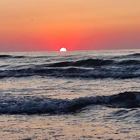 White Titanic-bluesky By Whitetitanic Apartament Năvodari