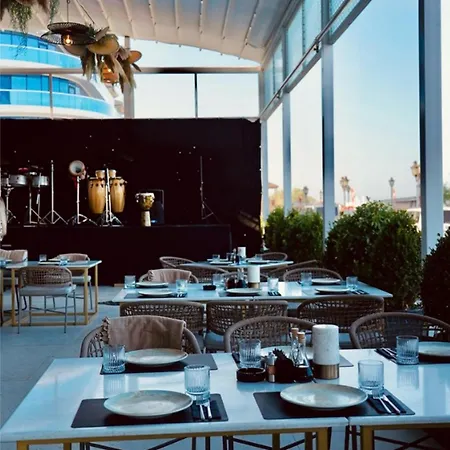 White Titanic-bluesky By Whitetitanic