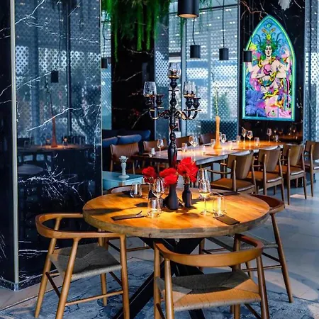 White Titanic-bluesky By Whitetitanic アパート *