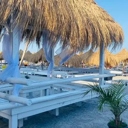 アパート White Titanic-bluesky By Whitetitanic